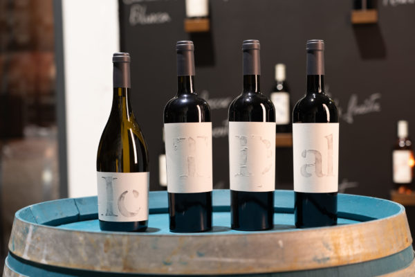 Altavins, vins DO Terra Alta. Pack Identitat